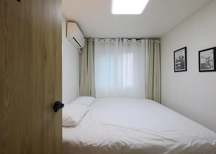 Hongdae T House